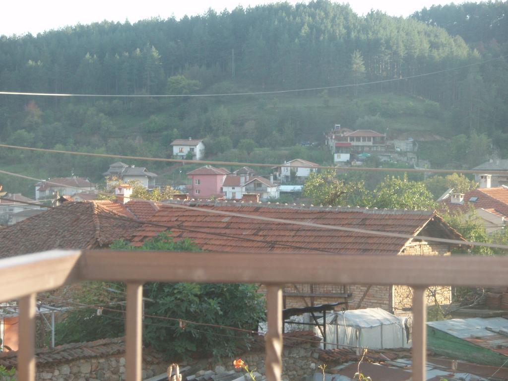 Mania Guest House 칼로페르 객실 사진